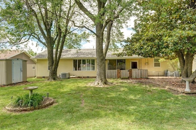 940 Carl Allen St-25
