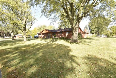 205 W South St, Boswell, IN 47921 - photo 4