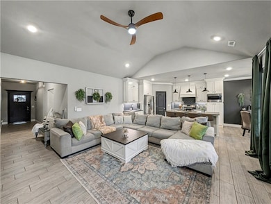 921 W Ashmore Landing Loop, Centerton, AR 72719 - photo 6