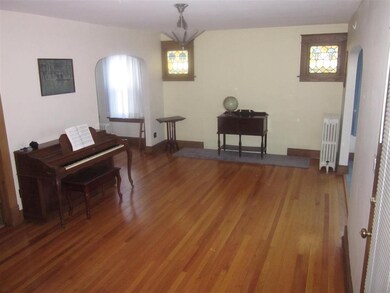 38 Rose Ct, Albany, NY 12209 - photo 2