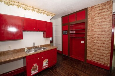 528 Cedar St Niles Kitchen 3