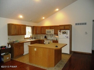 103 Surrey Ln, Lords Valley, PA 18428 - photo 2