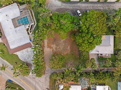 1205 Sandpiper St, Naples, FL 34102 - photo 4