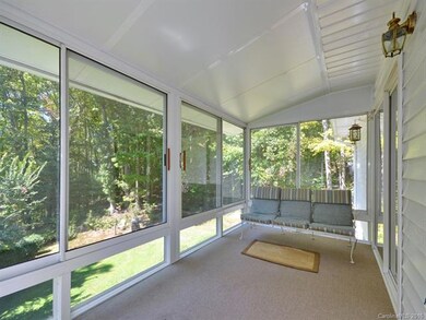 19 Heather Ln, Hendersonville, NC 28792 - photo 6