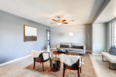 929 E Cavalier Dr Phoenix AZ-large-003-2