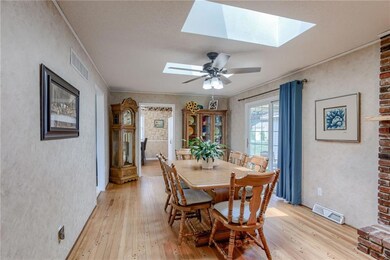 6831 Larsen Ln, Shawnee, KS 66203 - photo 6