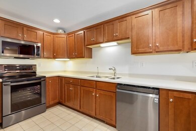 65 Blossom Square unit 65, Holden, MA 01520 - photo 5