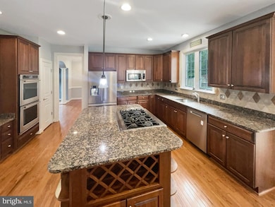 18550 Kerill Rd, Triangle, VA 22172 - photo 6