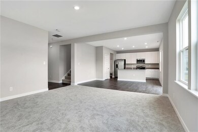 Photos shown may be an artist rendering, model home, or of the same model but located in a different Lennar subdivision due to current construction stage.