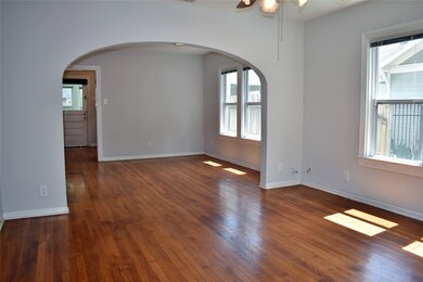 1032 W Cottage St, Houston, TX 77009 - photo 4