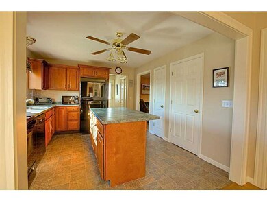 166 Whiting St, Cranston, RI 02920 - photo 3