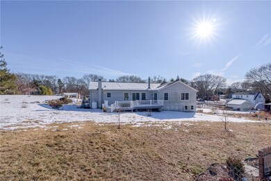 14 Stuart St, Westerly, RI 02891 - photo 5