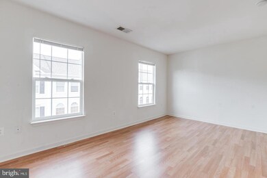 43727 Clear Lake Square, Ashburn, VA 20147 - photo 3