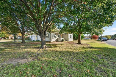 409 W Burton St, Sherman, TX 75092 - photo 4