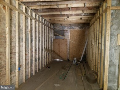 2102 N Fulton Ave, Baltimore, MD 21217 - photo 4