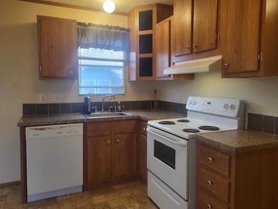 1147 Candida Rd unit 527, Elgin, IL 60123 - photo 3