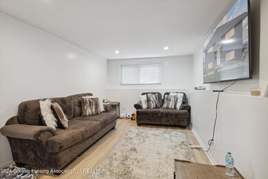 06-2525-Linlawn-St-Lansing-MI-48910-Wind