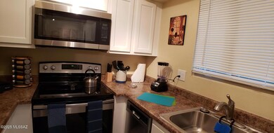 611 Kitchen 1