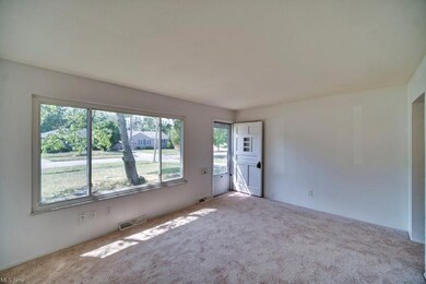 265 Lynne Dr, Sheffield Lake, OH 44054 - photo 3