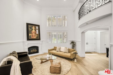 11974 Mayfield Ave unit 6, Los Angeles, CA 90049 - photo 2