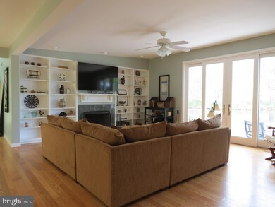 33 Pinecroft Ln, Flint Hill, VA 22627 - photo 2