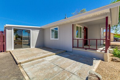 FRESH EXTERIOR PAINT