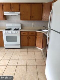 5022 Beech Ct unit 5022, Monmouth Junction, NJ 08852 - photo 4