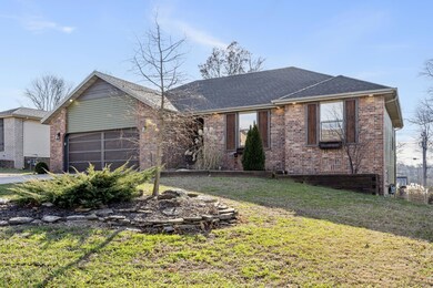 206 Pinehill Ct, Nixa, MO 65714 - photo 2