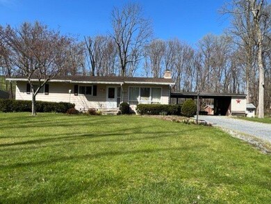 7249 Christmas Ln, Slatington, PA 18080 - photo 3