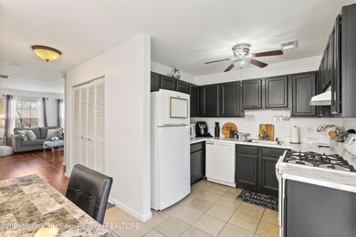 712 Leadership Ct unit 712, Toms River, NJ 08755 - photo 7
