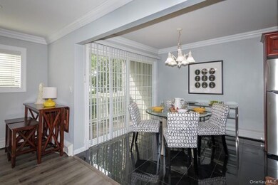 235 Lakeland Ave unit 2-4D, Sayville, NY 11782 - photo 3