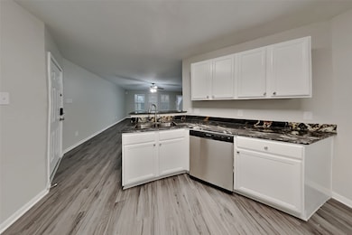 16731 N Blue Jay Dr, Conroe, TX 77385 - photo 5