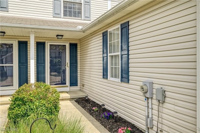 9989 Beverly Ln unit 5E, Streetsboro, OH 44241 - photo 3