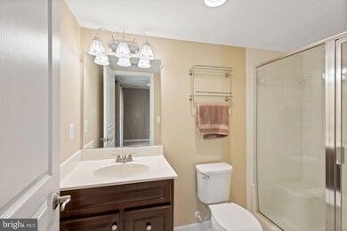 8219 Heritage Crossing Ct, Manassas, VA 20109 - photo 7