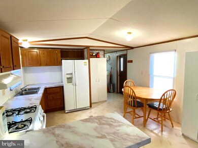 21 Daltons Trailer Park unit 21, Bear, DE 19701 - photo 3