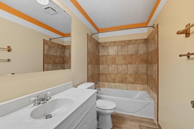 1532 Larpenteur Ave E, Saint Paul, MN 55109 - photo 4