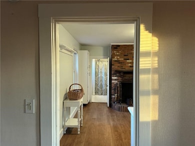 481 Oliphant Ln, Middletown, RI 02842 - photo 3