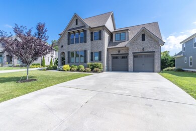 3136 Whistling Way-3