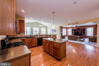 640 Fern Way, Sykesville, MD 21784 - photo 3