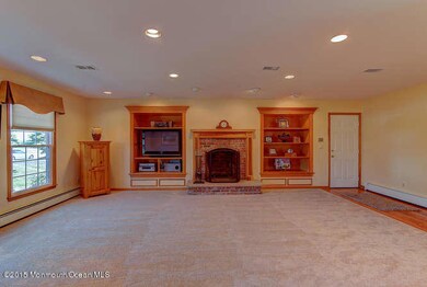 5 Tyler Court Allentown NJ-small-009-Fam