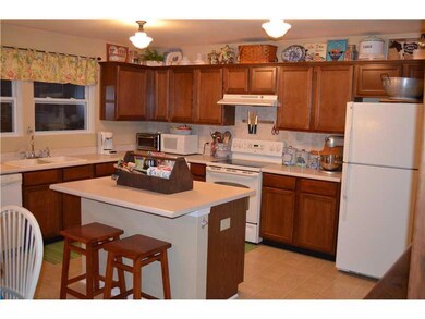 9554 W Quarter Moon Dr, Pendleton, IN 46064 - photo 3