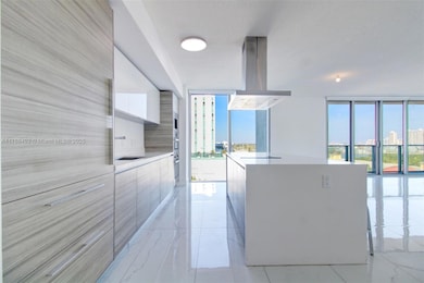Parque Towers at St. Tropez unit 5-801, Sunny Isles Beach, FL 33160 - photo 6