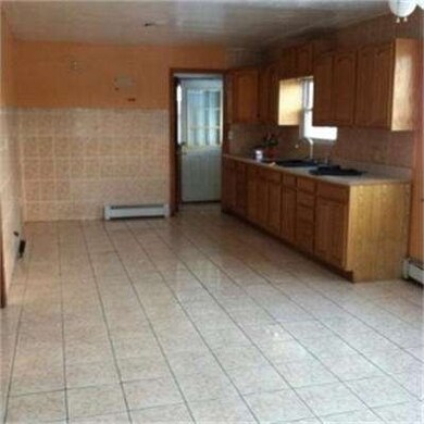 15 Prew Ave, Holyoke, MA 01040 - photo 5