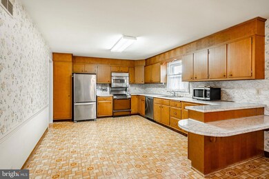 566 Egypt Rd, Phoenixville, PA 19460 - photo 6