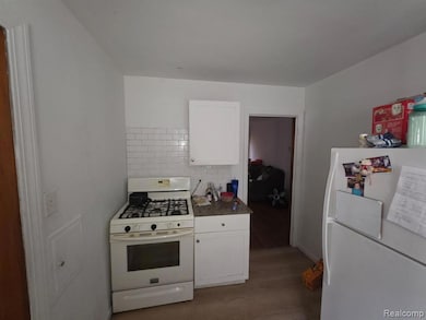 11434 Laing St, Detroit, MI 48224 - photo 3