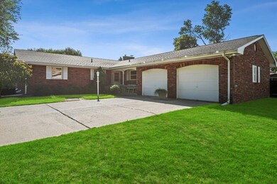 02_1414NManorDr_572_FrontView_LowRes