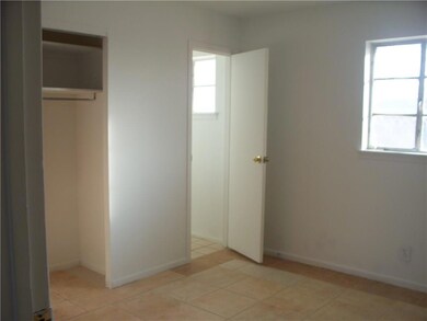 10200 Chinaberry Dr, El Paso, TX 79925 - photo 7