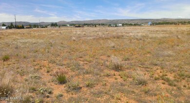 24755 N Stump Rd, Paulden, AZ 86334 - photo 6