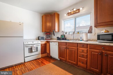 20 Broad St, Taneytown, MD 21787 - photo 7