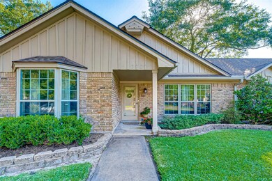 5307 Winding Way Dr, Houston, TX 77091 - photo 2